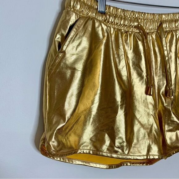 NWT Poshdivah Metallic Gold Shorts 6-8 - Picture 5 of 13